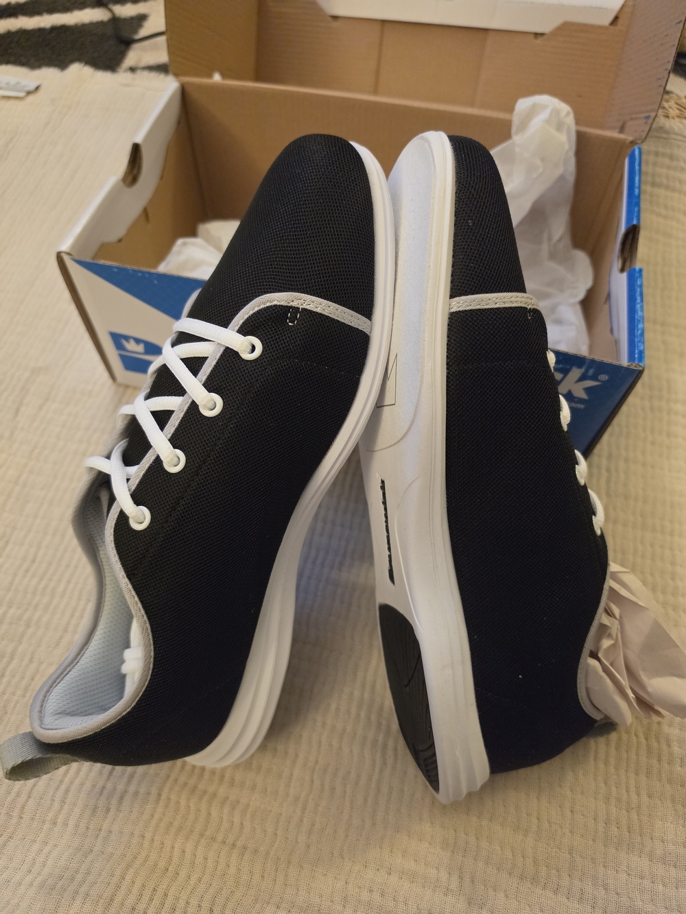 Brunswick Soul Women’s Bowling Shoes Black White Size 11M EU 41